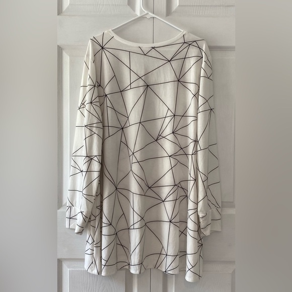 NWT LulaRoe Plus Size Long Sleeve Tunic Size 2X - Picture 10 of 12